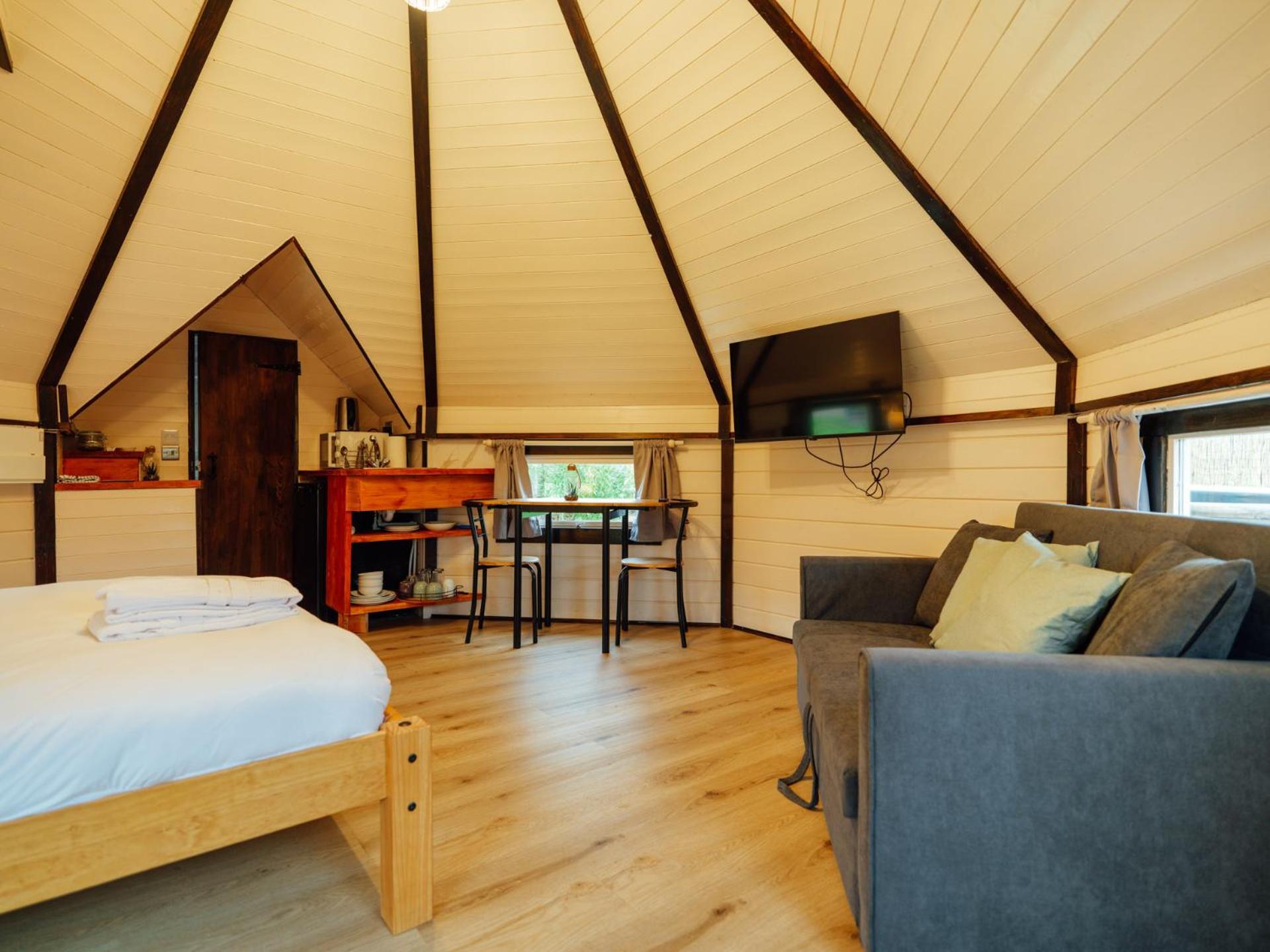 Sunset Retreats The Shire Villa Ombersley Exterior photo